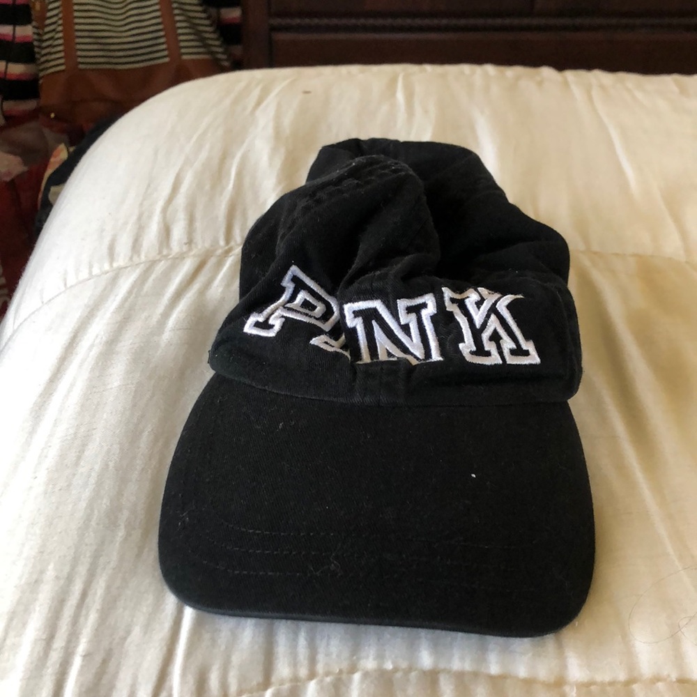 OLD PINK HAT